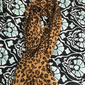 7 scarves 1 beanie all in great condition.